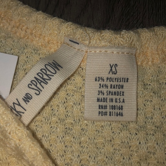 yellow button up tank - Picture 4 of 4